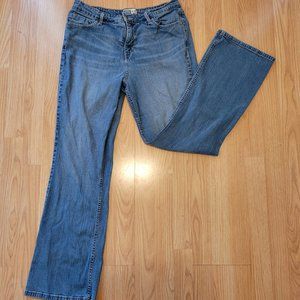 Signature by Levi Strauss at waist bootcut denim jeans, size misses 16 med